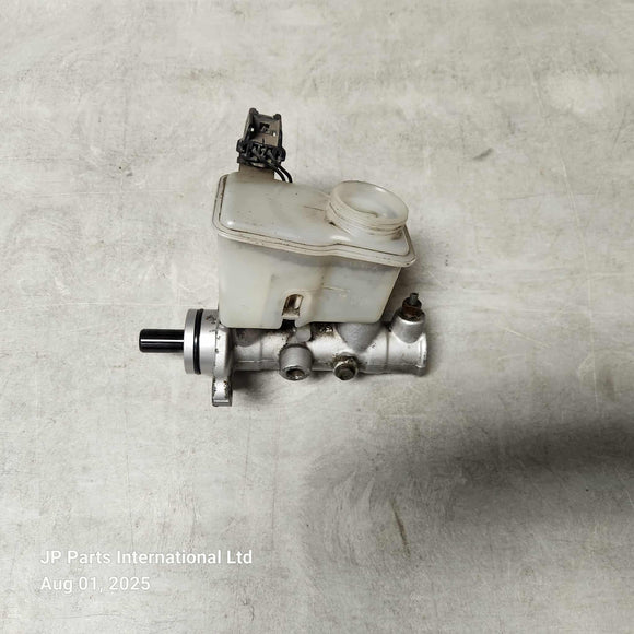 2001-2003 Mazda Protege Protege5 2.0L Brake Master Cylinder ABS - Cap Included