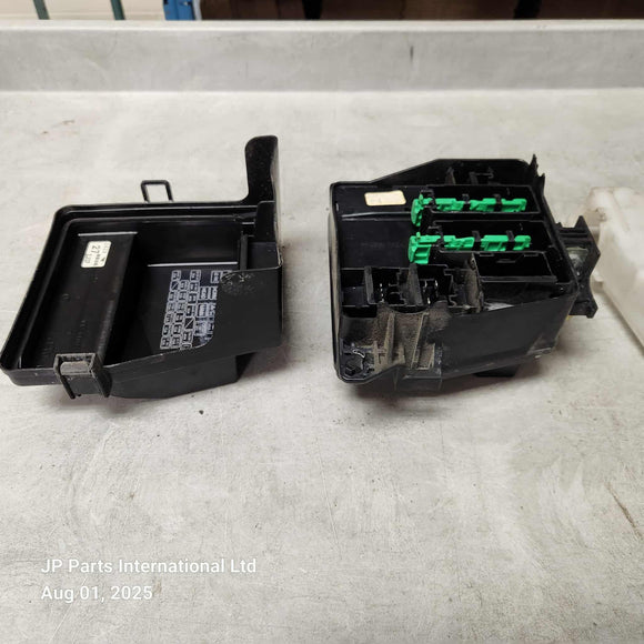 1999-2003 Mazda Protege Engine Fuse Box with Cover B