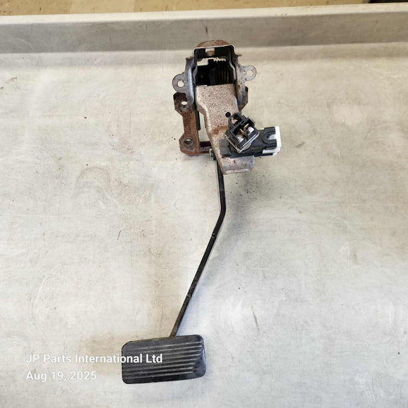 1999-2003 Mazda Protege  Protege5 Automatic Brake Pedal Assembly