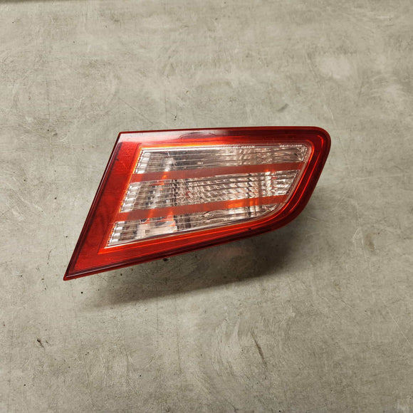 2003 2004 INFINITI G35 Sedan Tail Light Trunk Lid Tail Lamp Right 26540-AL500