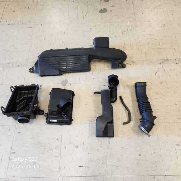 2001-2003 Mazda Protege 2.0L Intake System