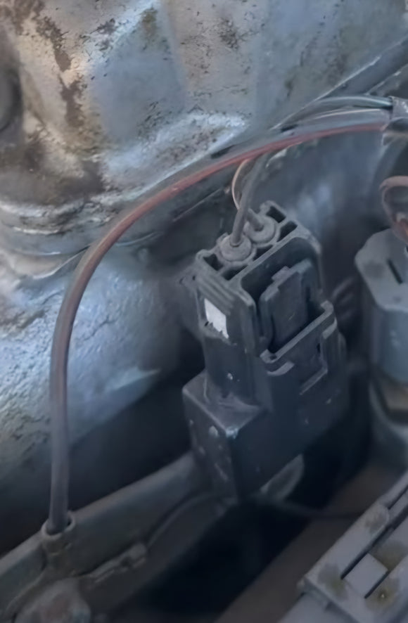 2001-2003 Mazda Protege Shunt Capacitors Connector + Sensor