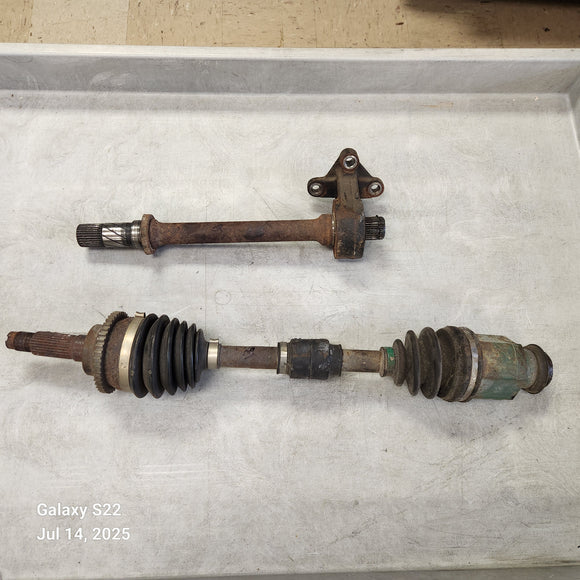 2001-2003 MAZDA PROTEGE PASSENGER AXLE WITH INTERMEDIATE SHAFT (ABS)