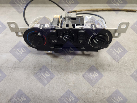 1999-2000 Mazda Protege HVAC Control Unit Switch with AC