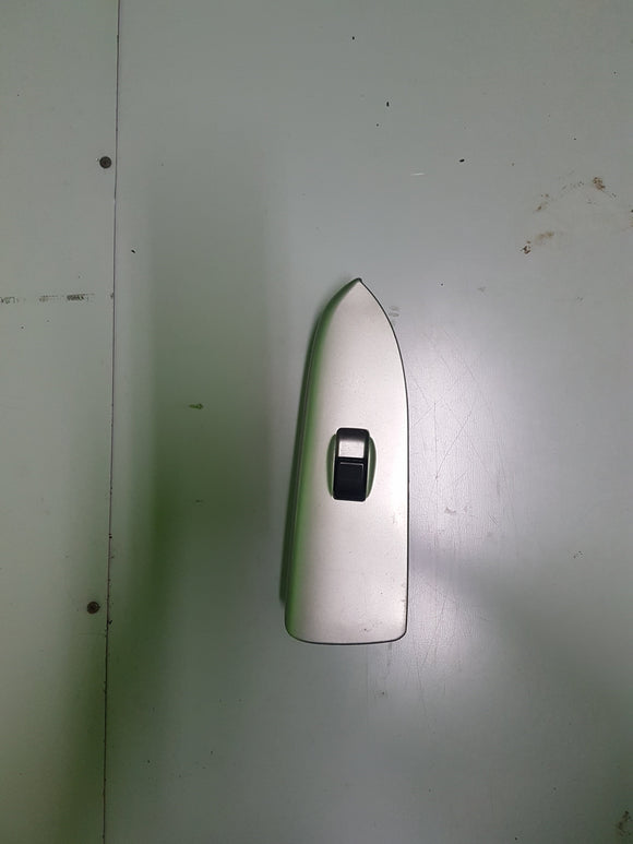 1999-2003 Mazda Protege LHD Power Window Switch Passenger Side Silver