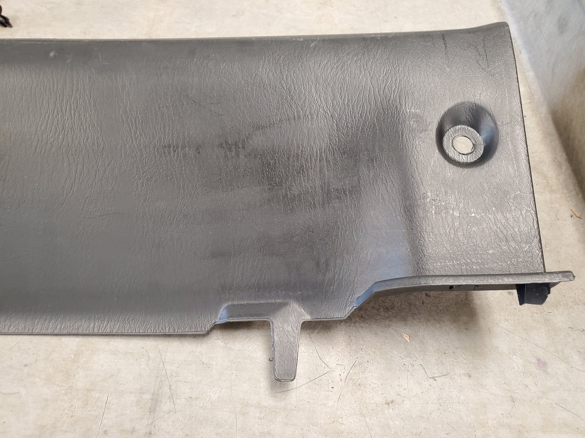 2001-2003 Mazda Protege5/Protégé Rear Trunk Latch Receiver Cover