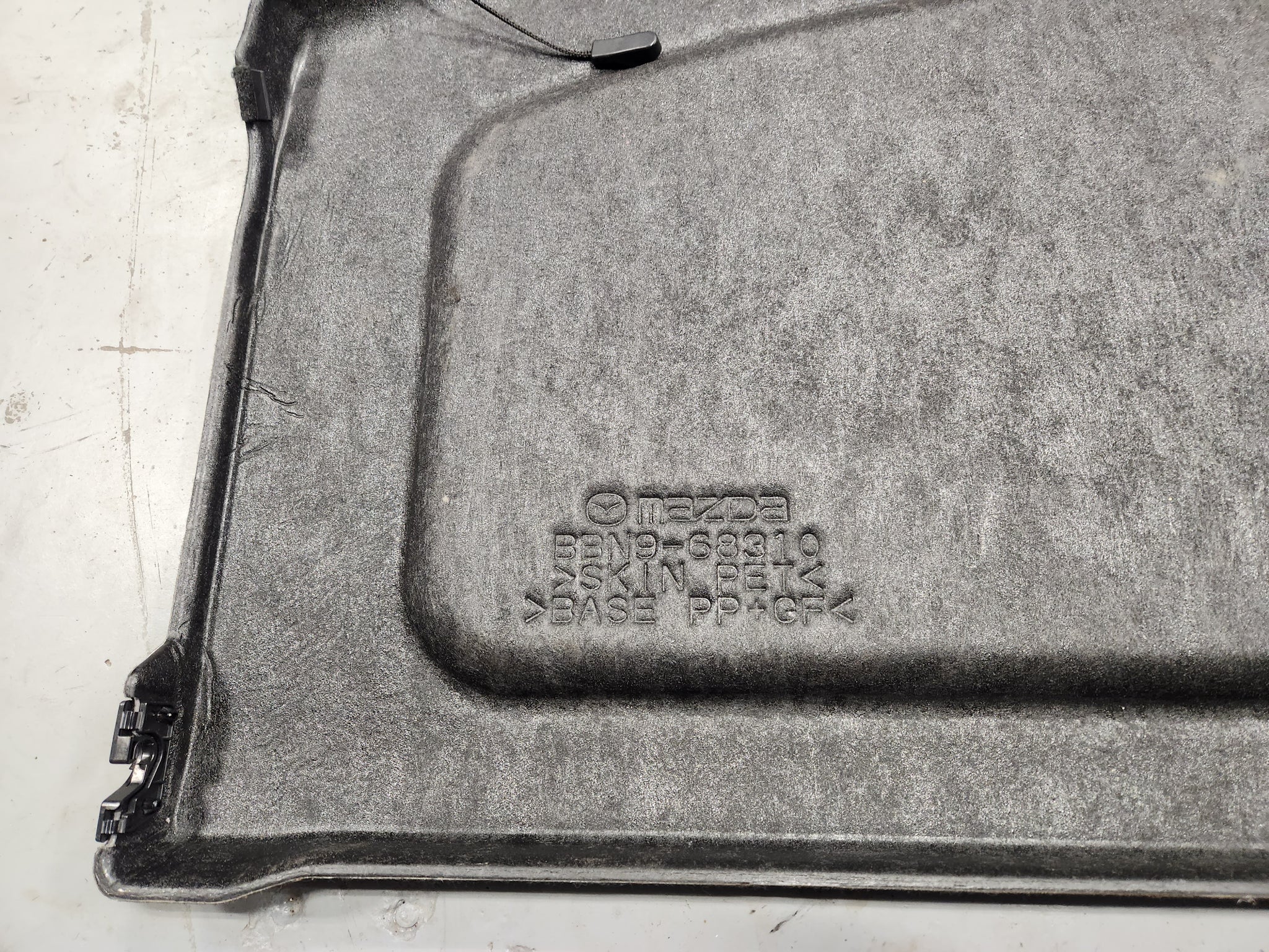 2013 mazda 3 hatchback cargo cover deals